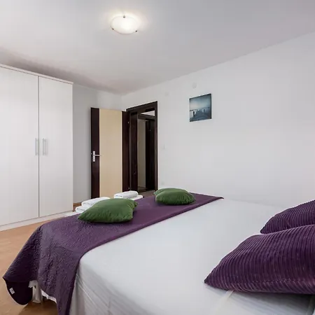 Perci 13 Dom wakacyjny Frata