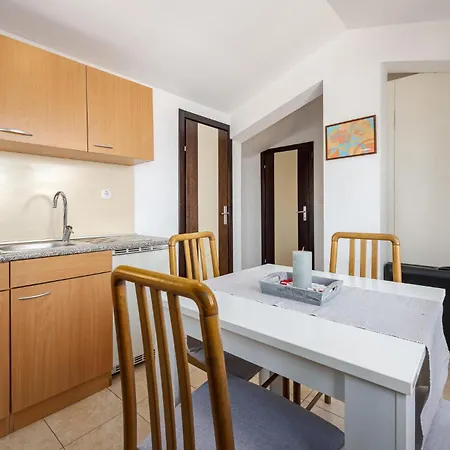 Dom wakacyjny Perci 13 *