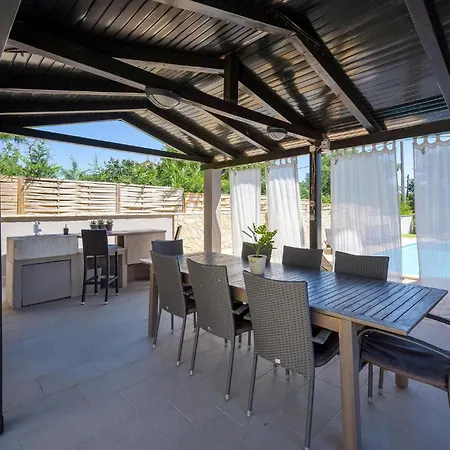 Holiday home Perci 13 * Tar-Vabriga